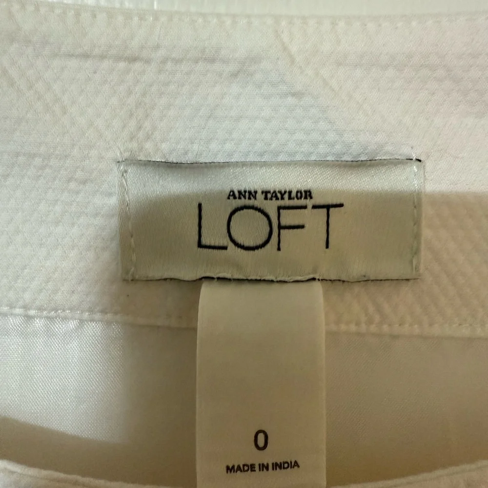 Ann Taylor LOFT White Sleeveless Sheath Dress - Beaded Floral Hem - Size 0 - Picture 4 of 8